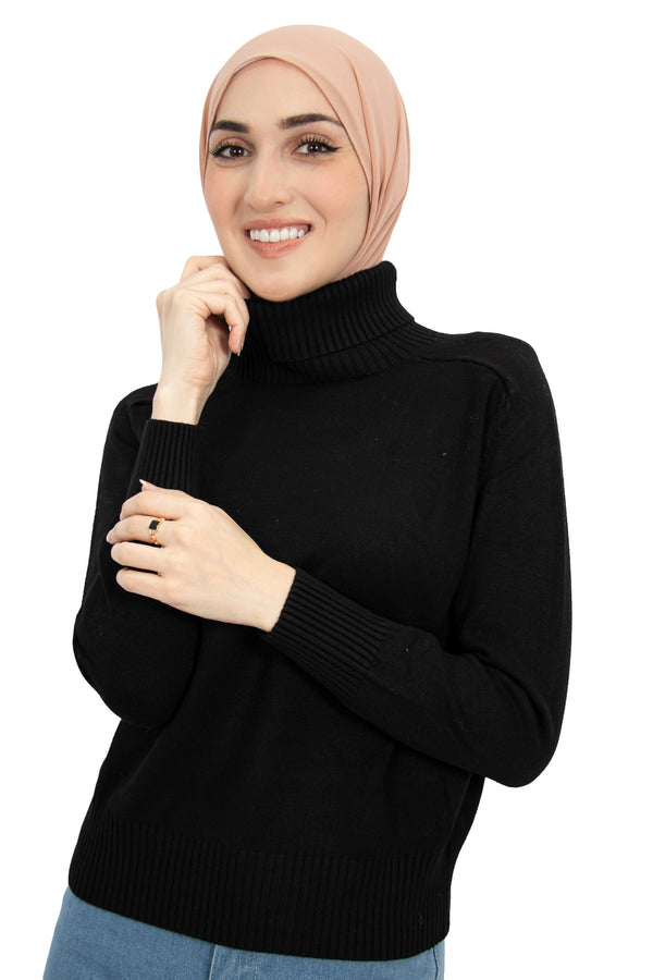 High-necked Knitted Blouse